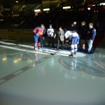 Chief Perry Bellegarde dropping the puck / Le Chef Perry Bellegarde jettant le palet